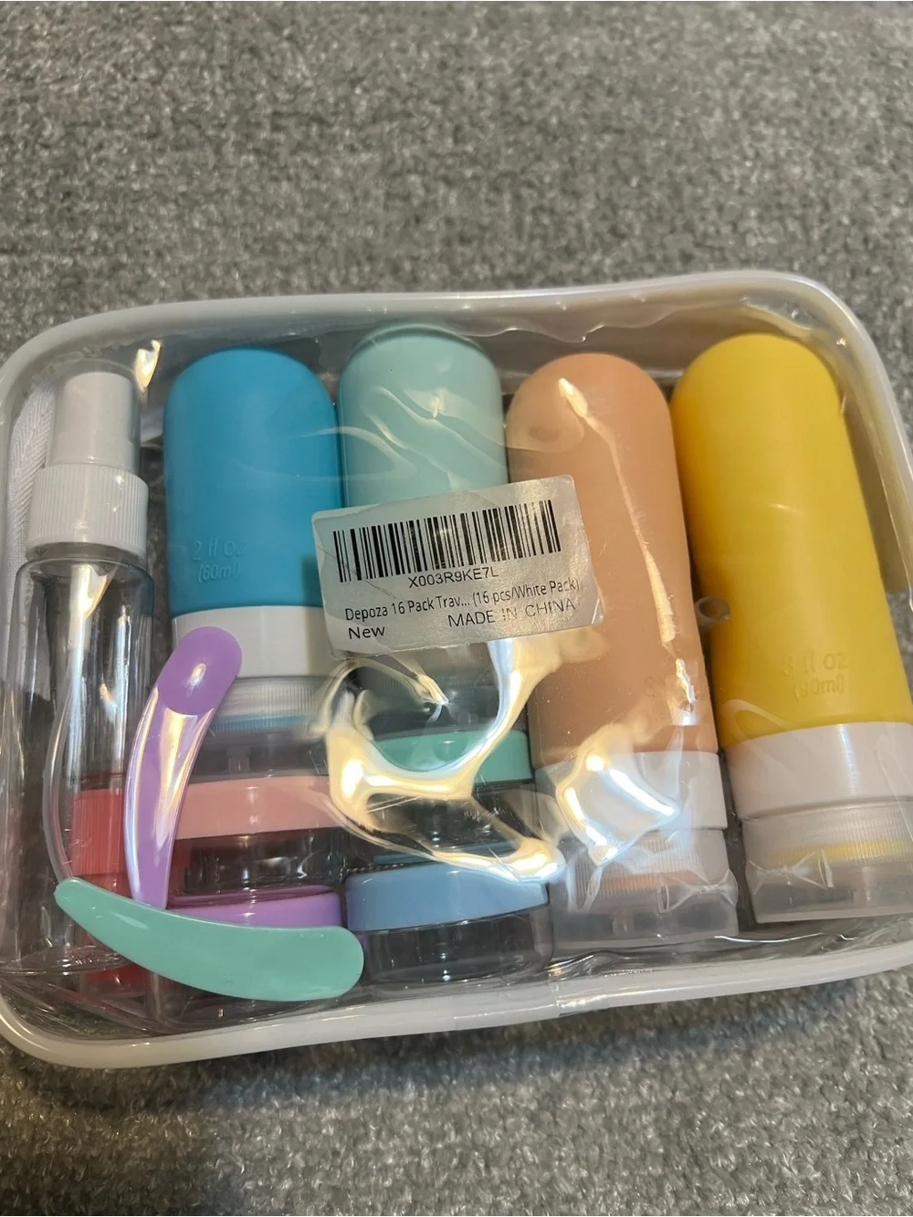 Set of reusable travel containers